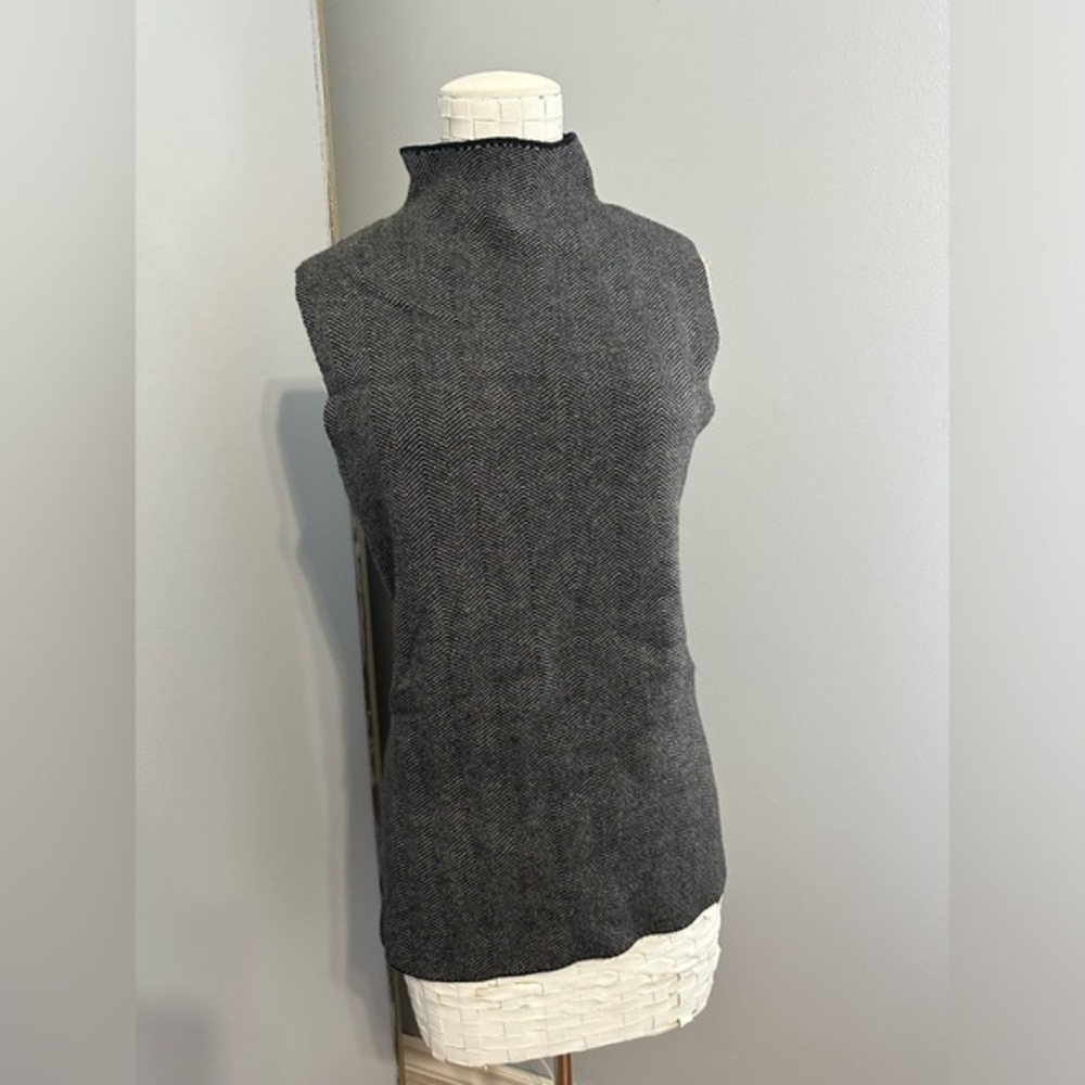 Max Studio blended mock neck sleeveless herringbone knit tunic top
